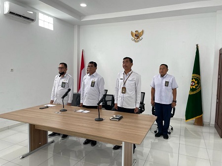 KETUA PENGADILAN TINGGI MENGIKUTI PEMBINAAN DAN MONITORING IMPLEMENTASI  e-BERPADU SECARA VIRTUAL