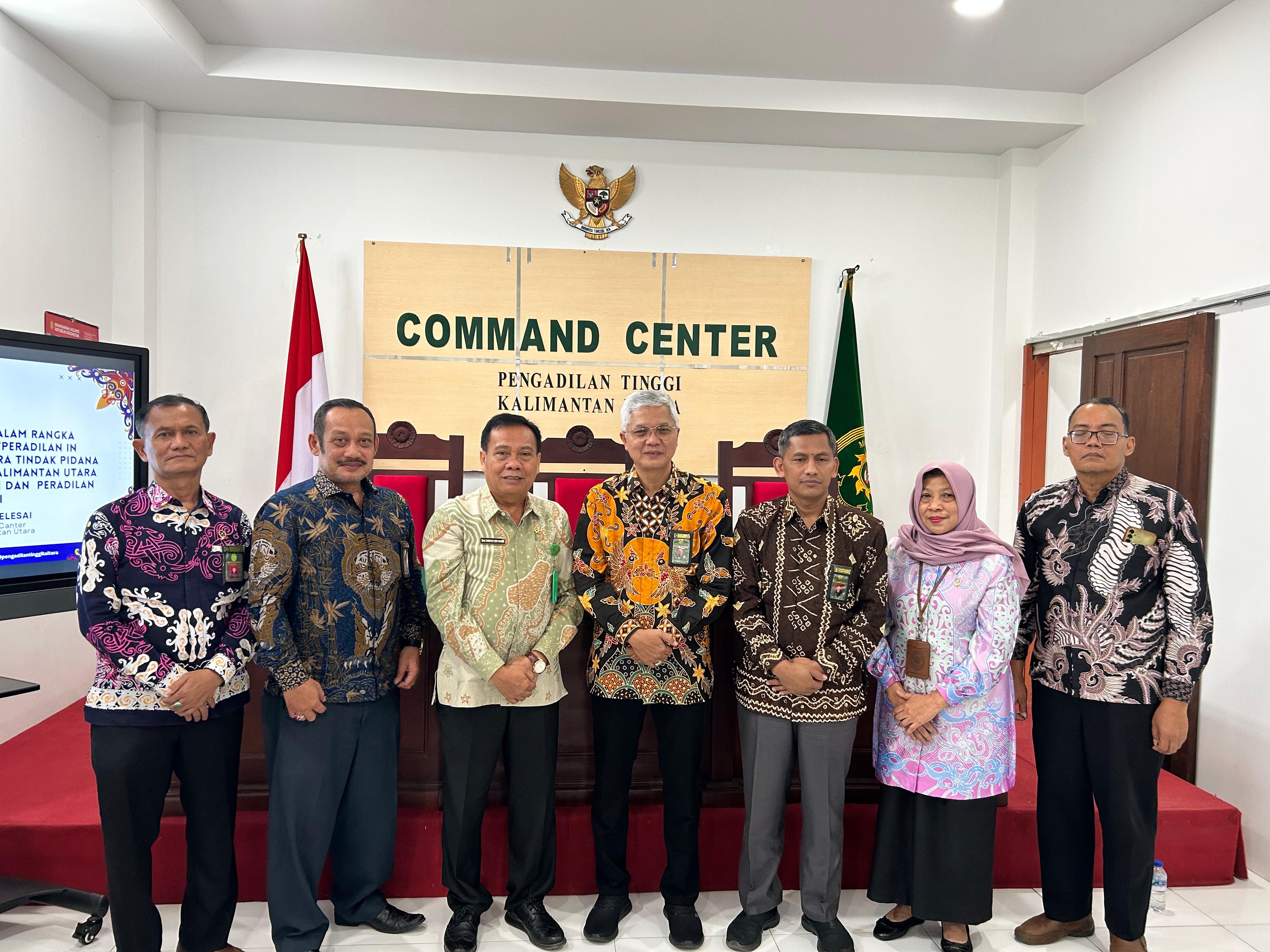TIM DARI PUSAT STRATEGI KEBIJAKAN HUKUM DAN PERADILAN MAHKAMAH AGUNG REPUBLIK INDONESIA MENGADAKAN KEGIATAN PENYUSUNAN NASKAH KEBIJAKAN TAHUN ANGGARAN 2025 DI PENGADILAN TINGGI KALIMANTAN UTARA